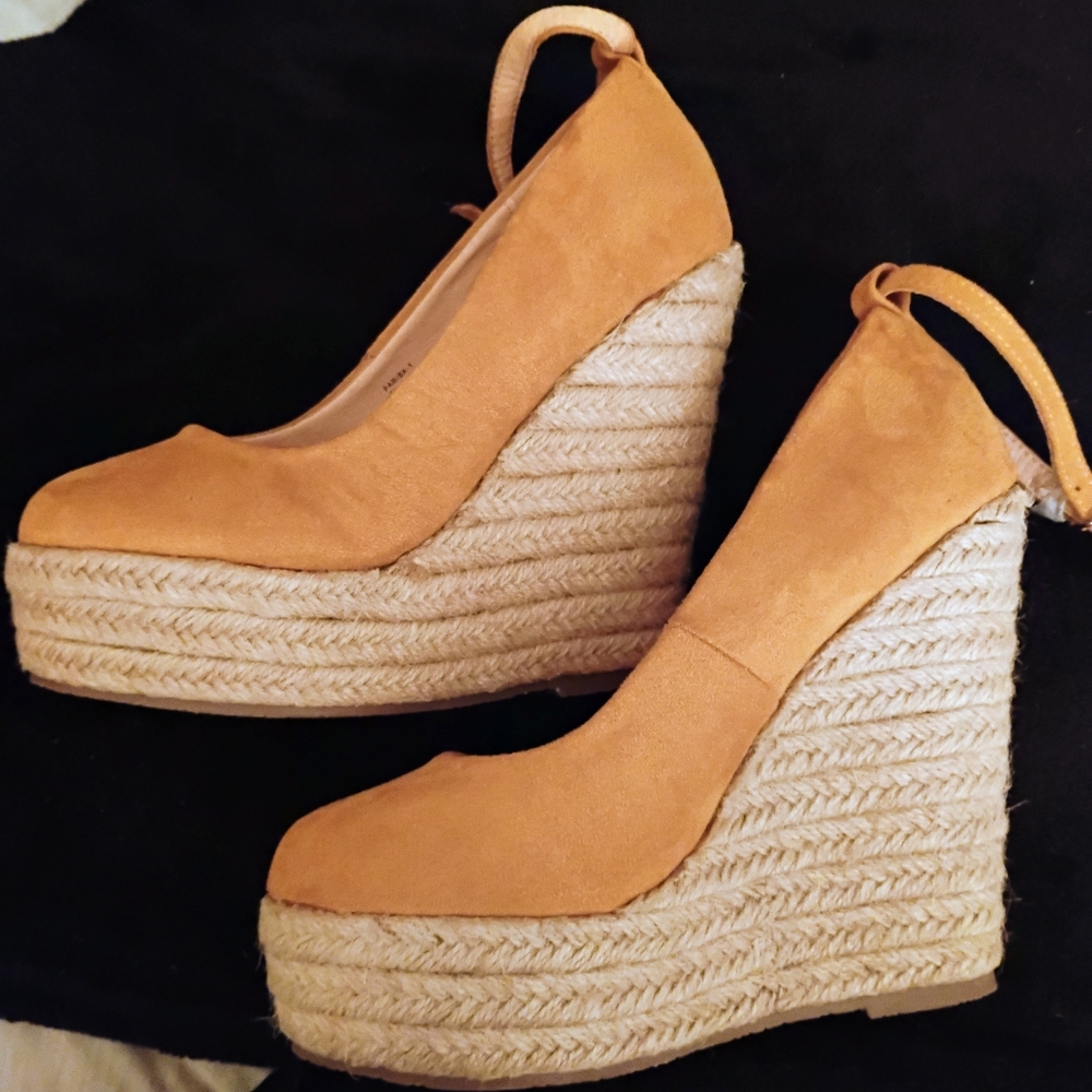 Wedges - Picture 5 of 7